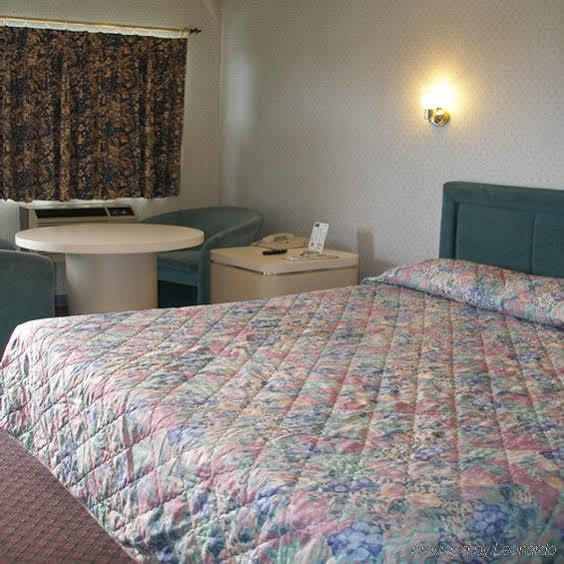 Red Carpet Inn Berlin Δωμάτιο φωτογραφία
